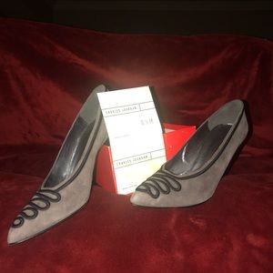 NWT. Vintage black and grey Charles Jourdan heels.